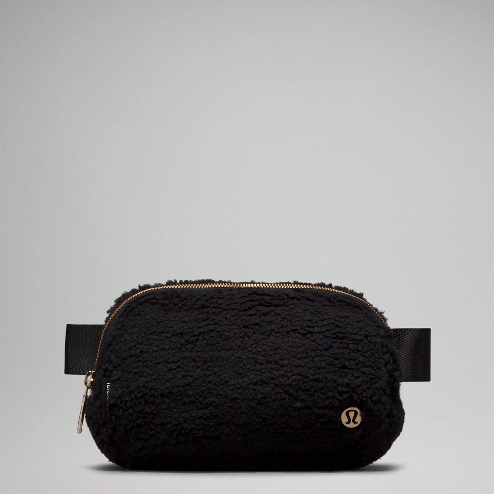 lululemon athletica Black fuzzy Belt Bag - Picture 2 of 2